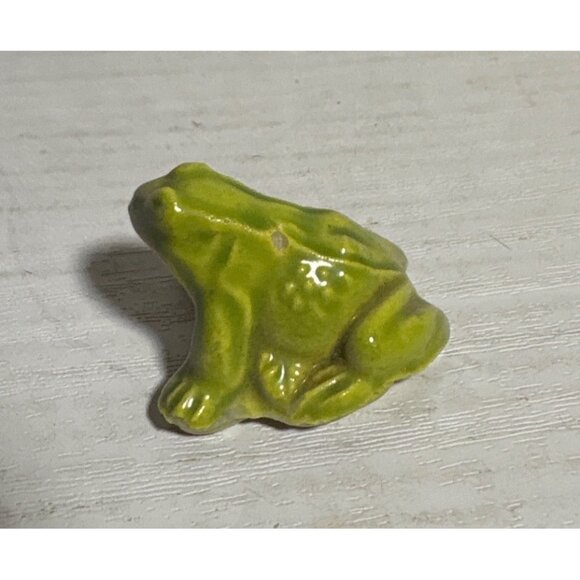 Wade Whimsies England Green Ceramic Frog Figurine Miniature Collectible 1" - Picture 4 of 8